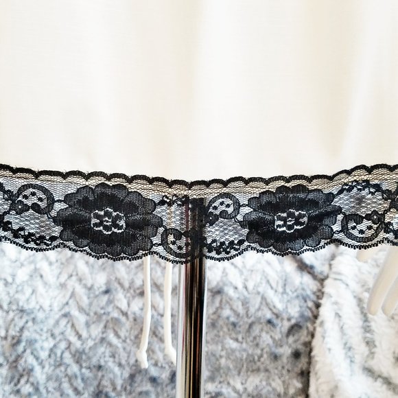 New Directions Black Lace and Ivory Top Free 🚀 Sm - Picture 12 of 14